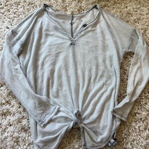 American Eagle Outfitters Gray Relaxed Long Sleeve Blouse